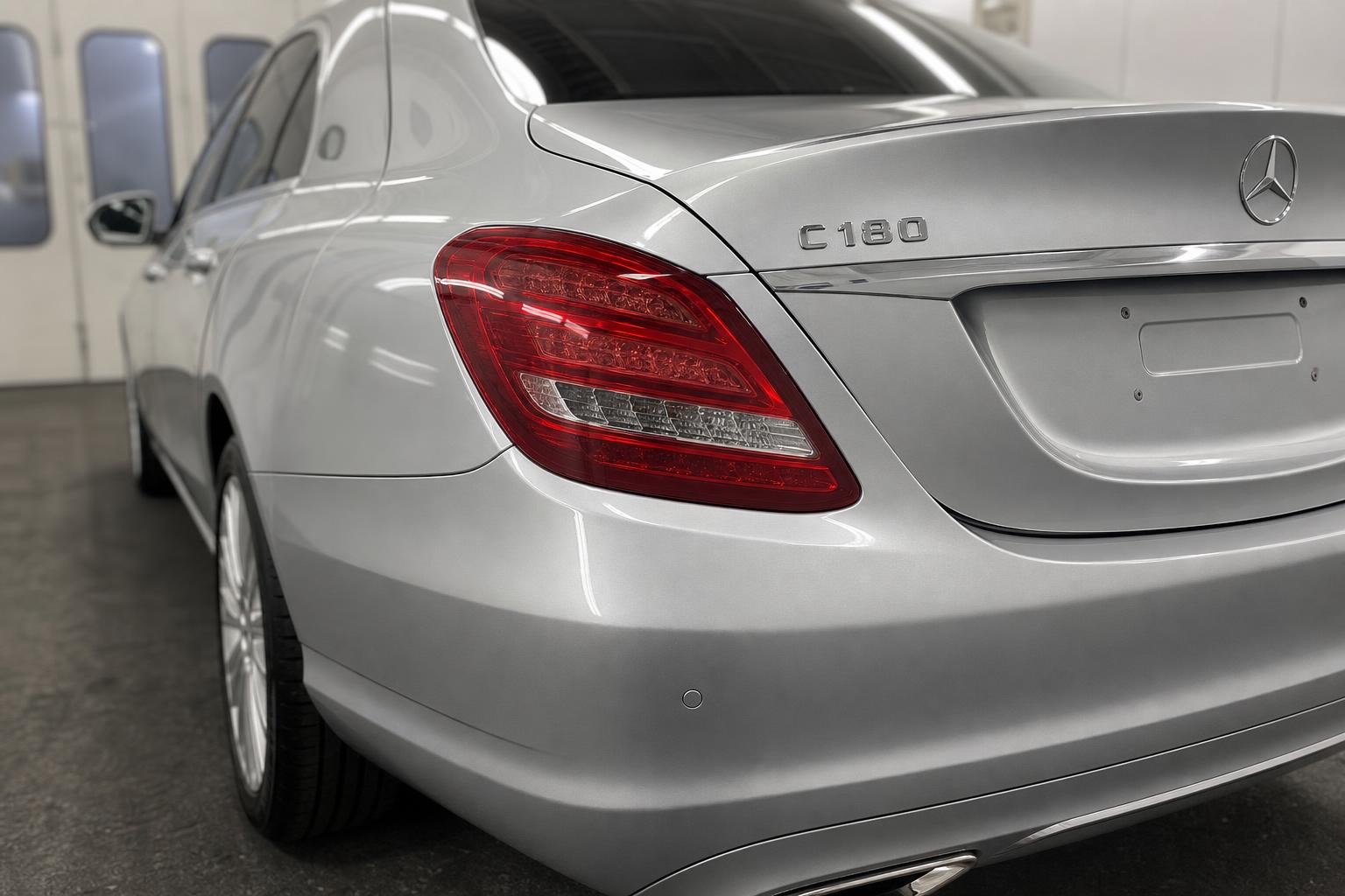 Mercedes-Benz C-Class — rear side
