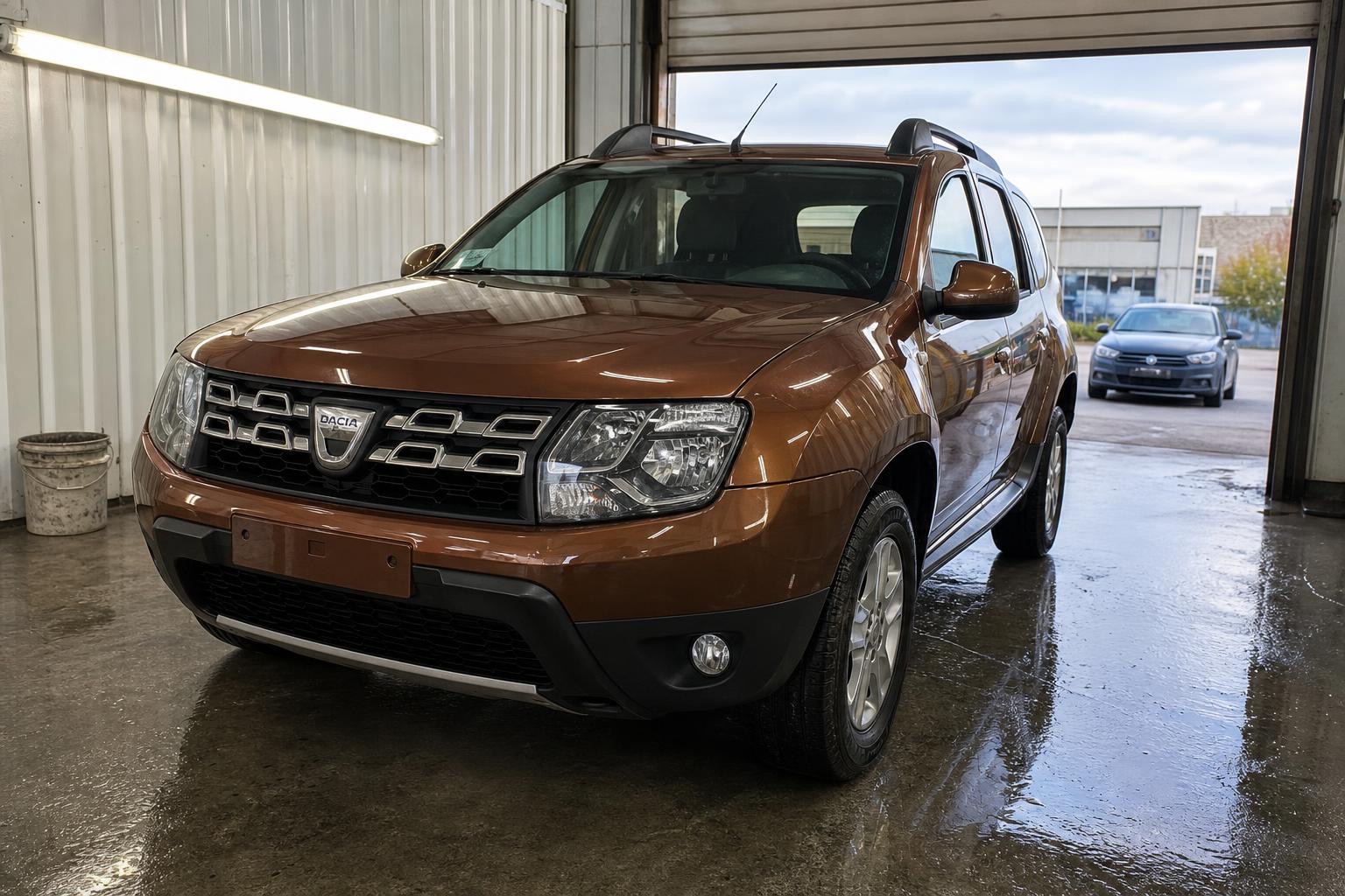 Dacia Duster — front end