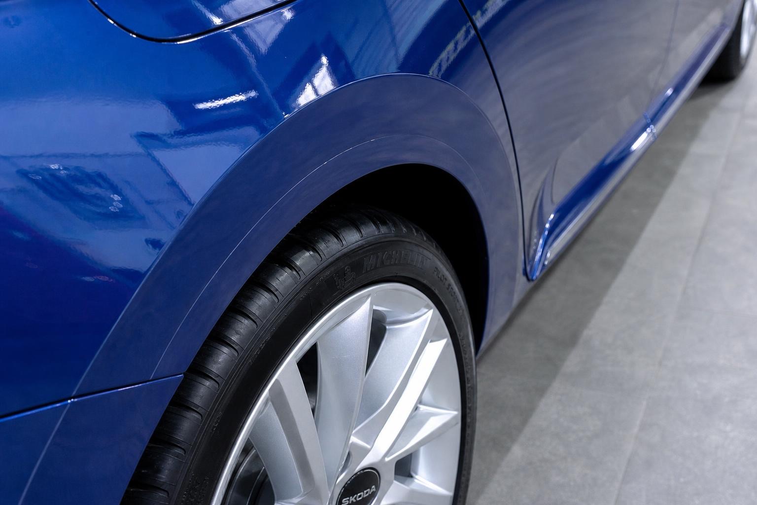 Loading edge and wing