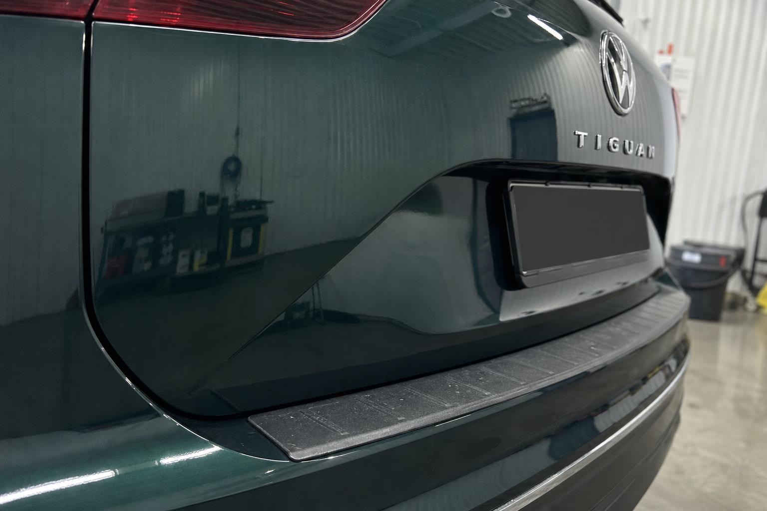 Volkswagen Tiguan — tailgate